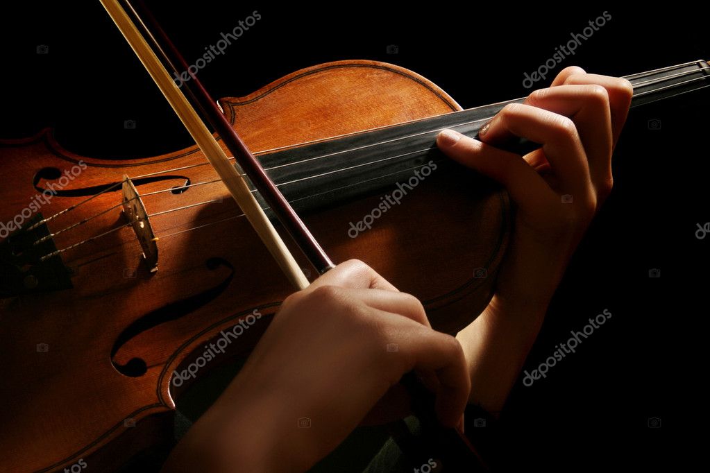 Barockvioline neben Cembalo-Detail